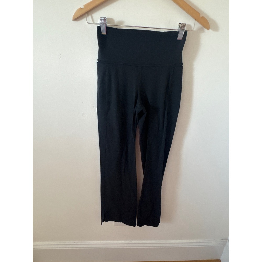 Athleta Transcend Stash Crop Straight Leg Black Yoga Pants Small Pockets